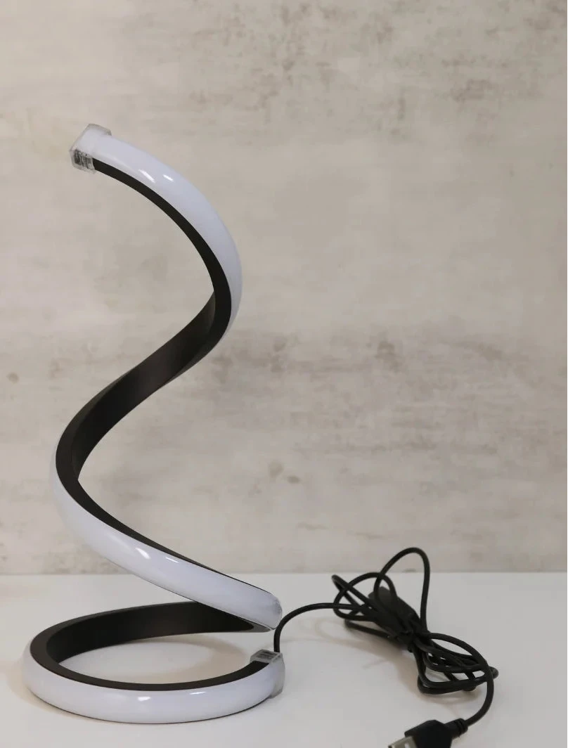 Lampe de salon à poser moderne
