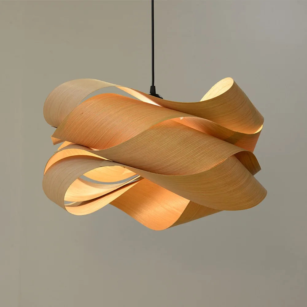 Lampe en bois artisanale