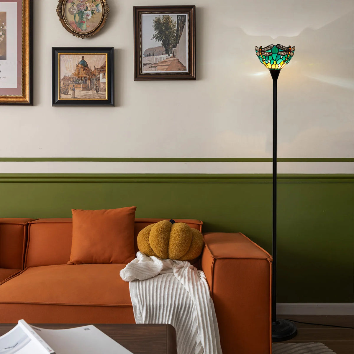Lampe à poser au sol