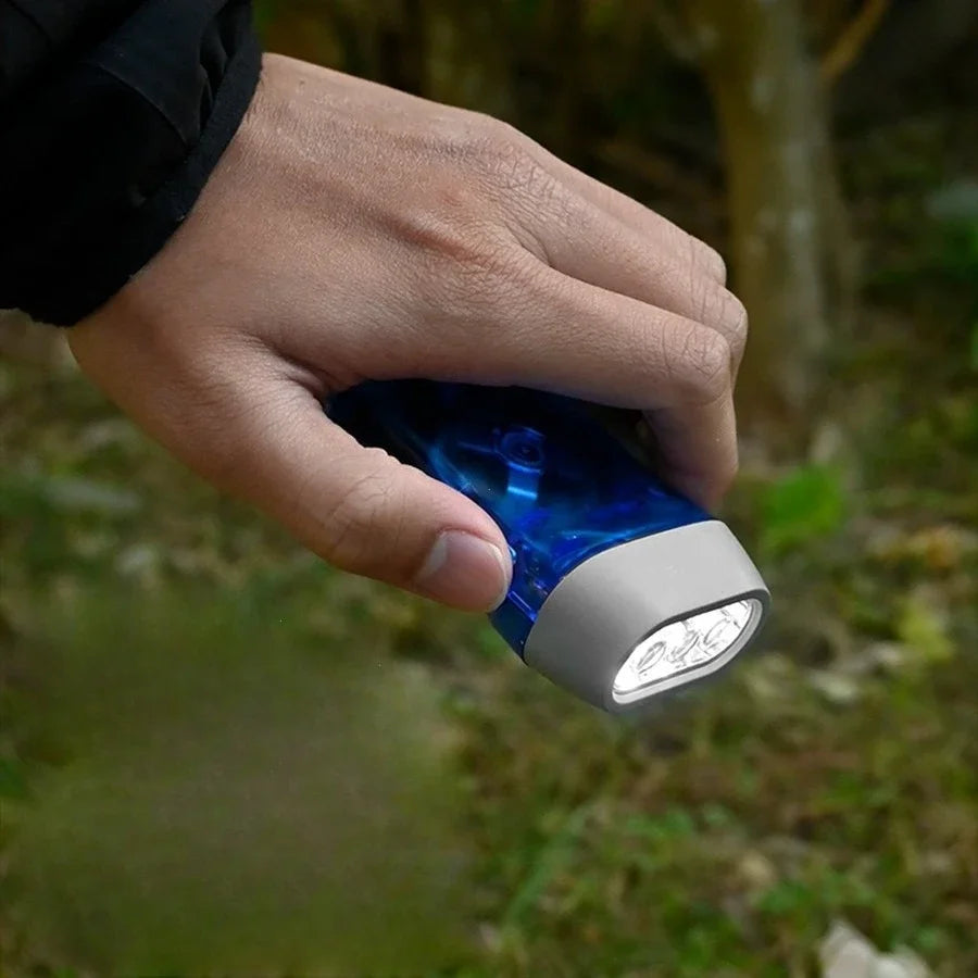 lampe dynamo à manivelle