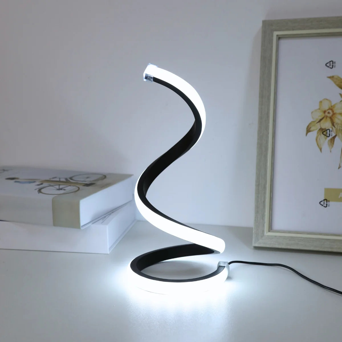 Lampe de salon à poser moderne